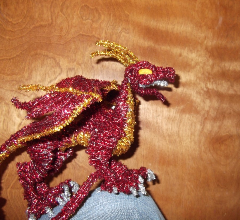 pipe_cleaner_dragon__round_2_by_wisecracker42-d4ddf99